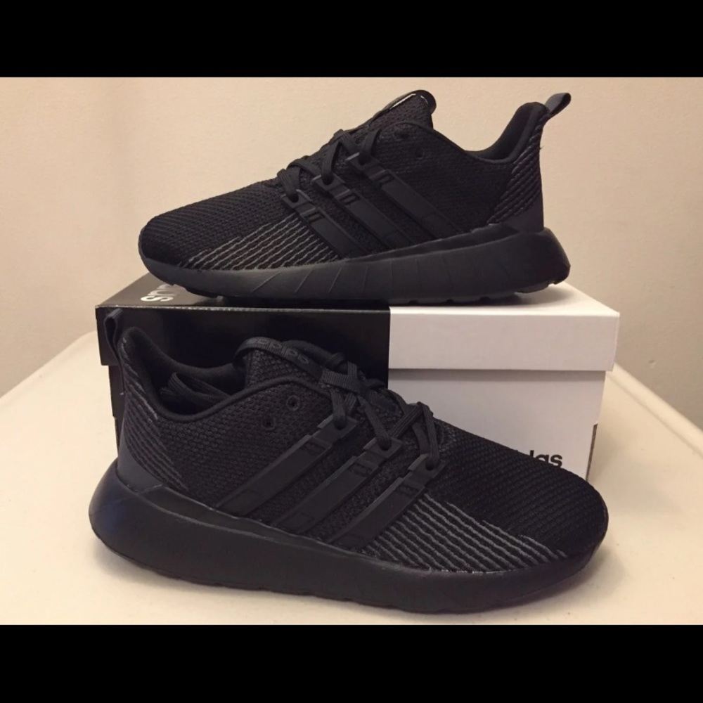 ADDIDAS WOMENS 71/2